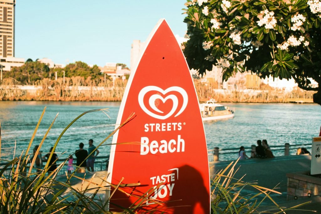 Streets Beach, Brisbane Beach